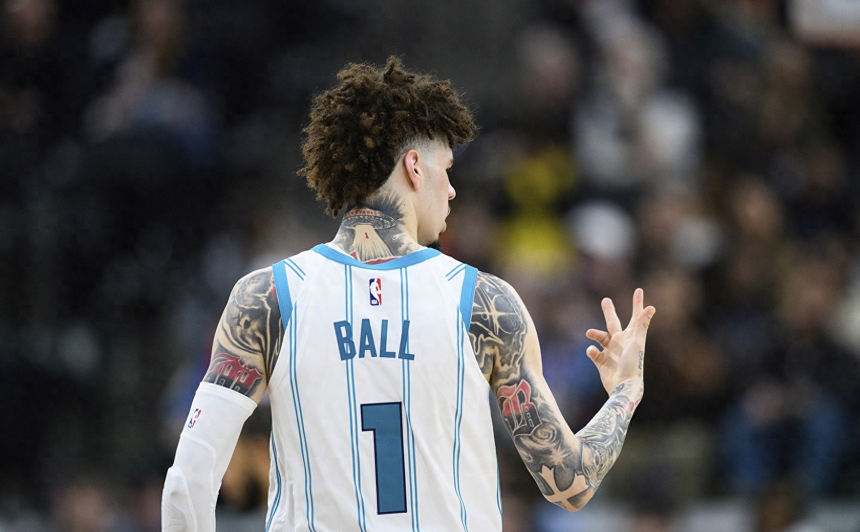 爱游戏登陆入口包含清晨法国杯传出新动向，俄克拉荷马雷霆绝杀压哨，管理层表态：更衣室稳定，控场能力受关注的词条